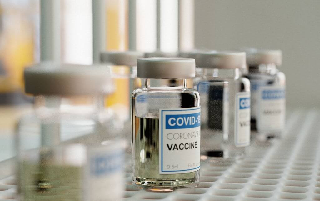 Awaiting-COVID-19-Vaccine-For-Advanced-Breast-Cancer-Patients-1