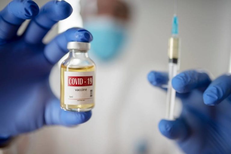 Feds-To-Enforce-COVID-Vaccine-Mandates-Starting-January-4