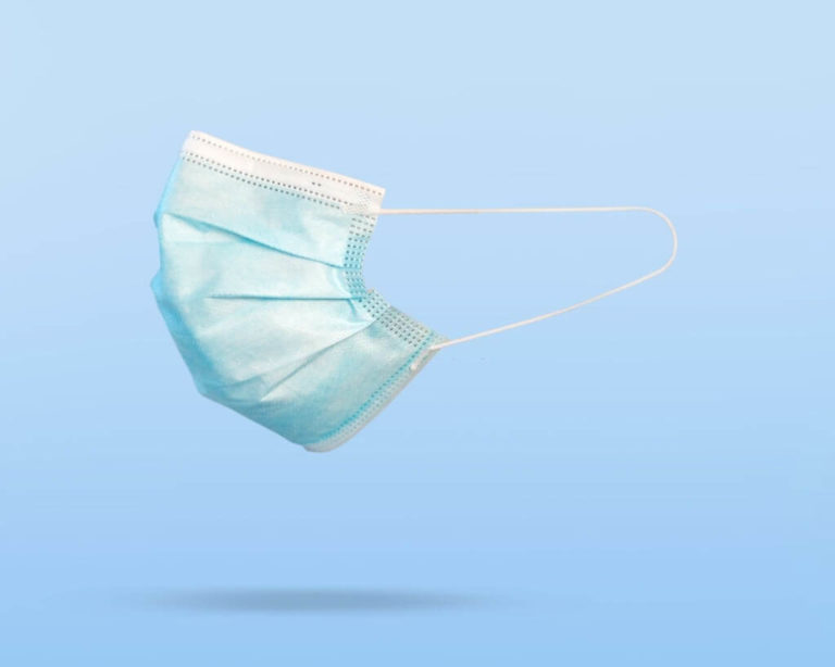 US-Fights-COVID-By-Reduced-Mask-Rules-With-More-Vaccines-1