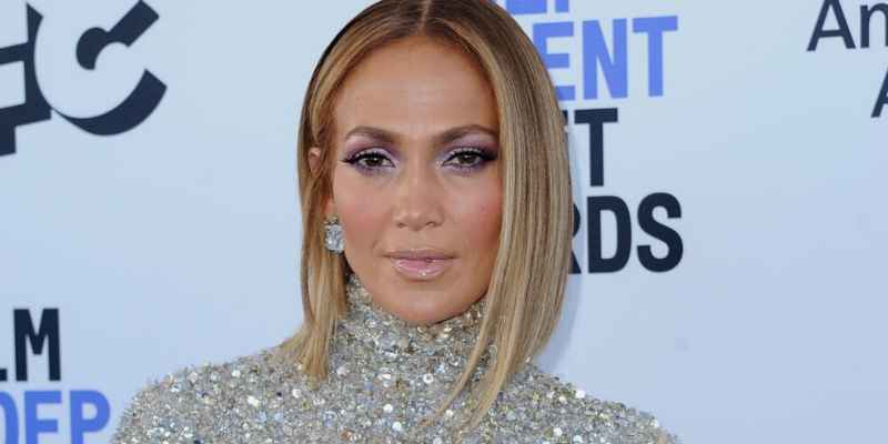 Halftime Documentary Trailer Features Jennifer Lopez Laughing, Crying, And Dancing