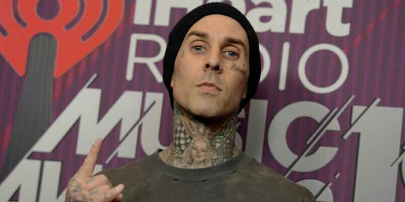 Travis Barker Recovering From Pancreatitis!! Travis Barker Left After Six Days In The Hospital
