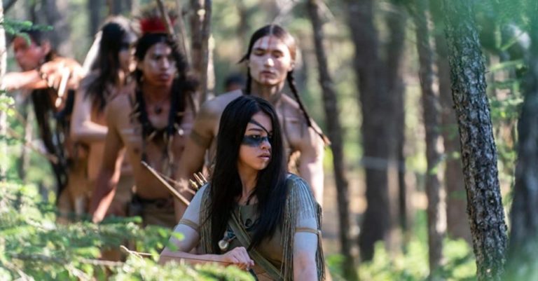 Naru and Sarii in Prey