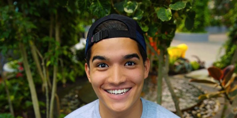 Biography of Alex Wassabi – Real Name, Girlfriend, Net Worth