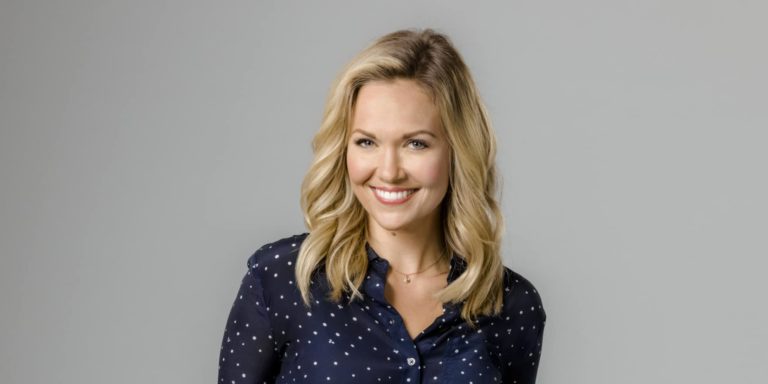 Emilie Ullerup (Chesapeake Shores) pregnant, body, husband