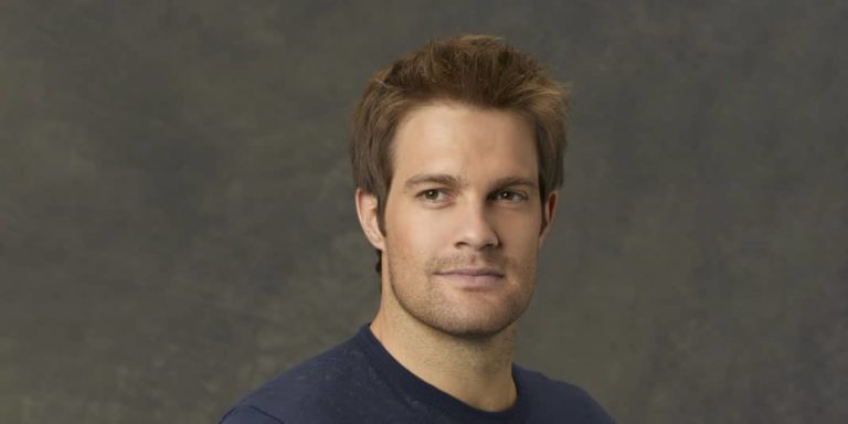 wife, net worth, brother, family, wiki