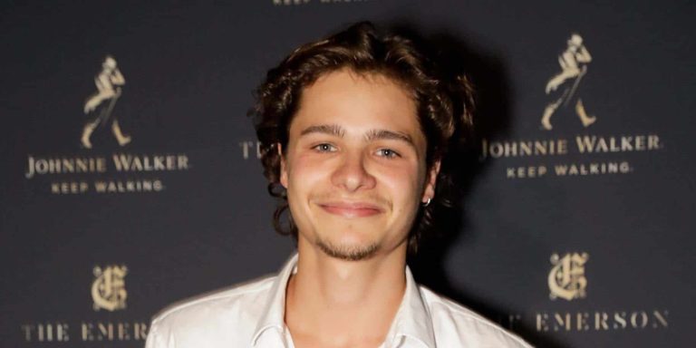 Who is Toby Wallace from "The Society"?  Age, Girlfriend, Wiki