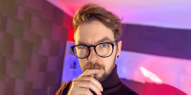 Jacksepticeye net worth, girlfriend, height.  What is his size?