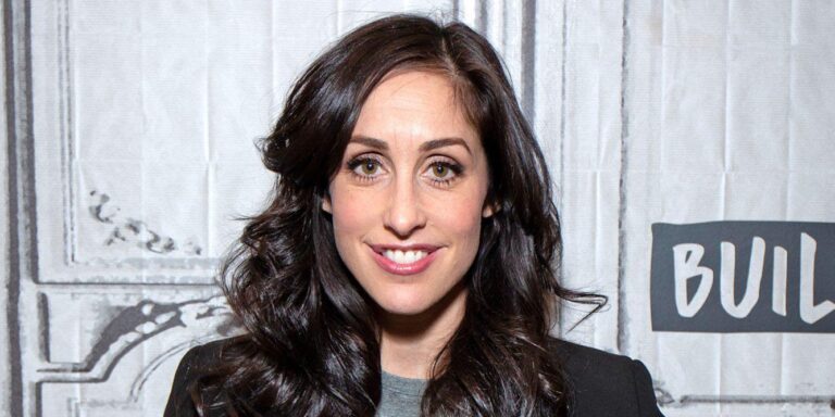 What happened to Catherine Reitman's lips?  Botched surgery